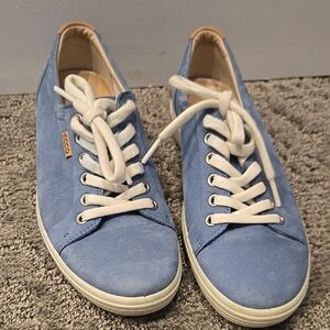 Blue ECCO Sneakers with White Laces